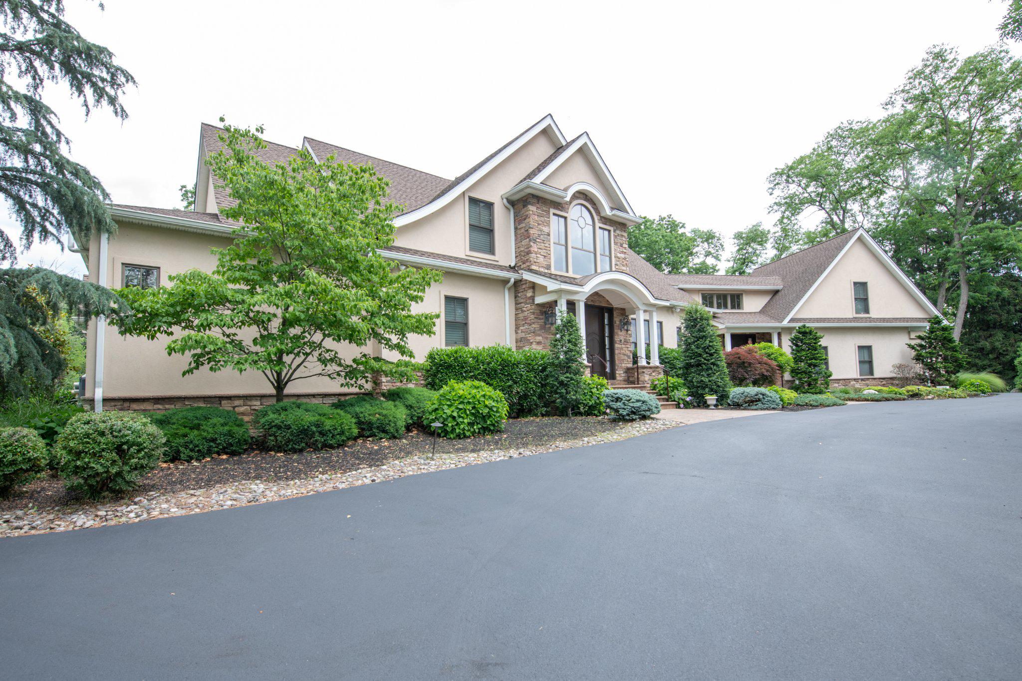 711 Moredon Road Jenkintown, PA 19046 - Photo 6 of 140