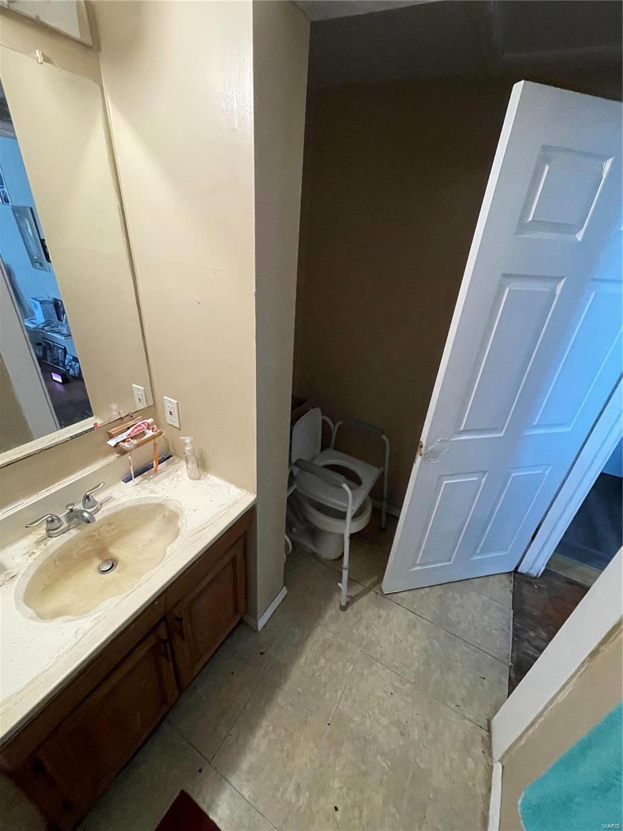 3403 Wismer Road St. Ann, MO 63074 - Photo 24 of 26 Gallery Image 24