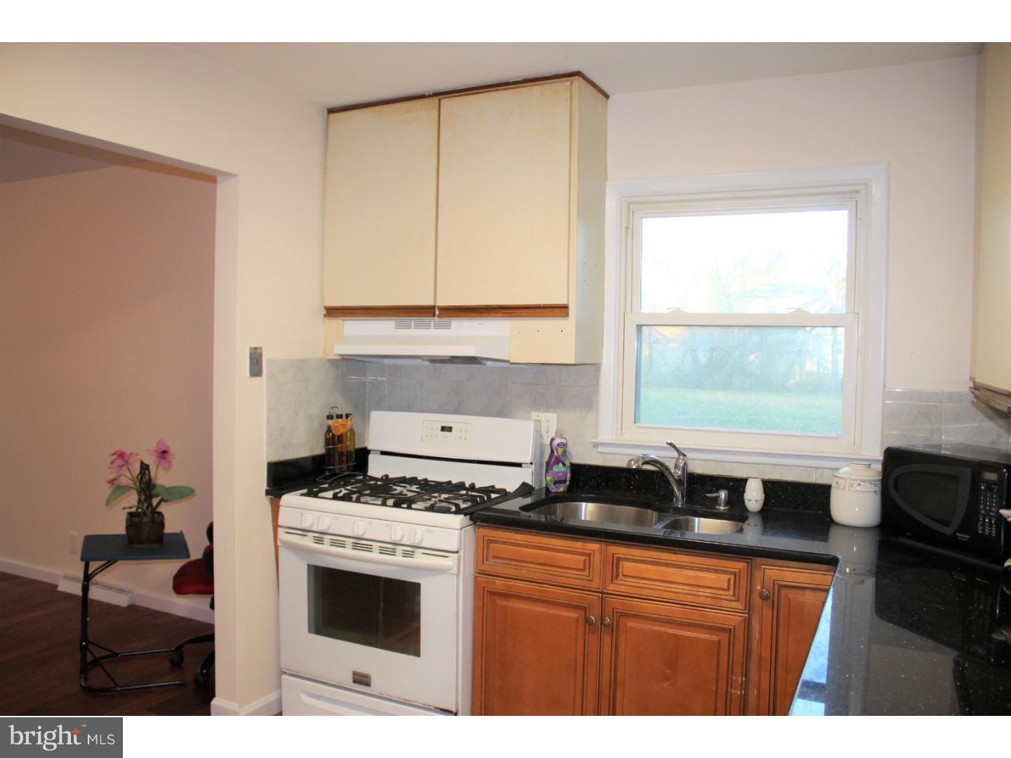 48 Penn Lyle Road Princeton Junction, NJ 08550 - Photo 5 of 22 Kitchen