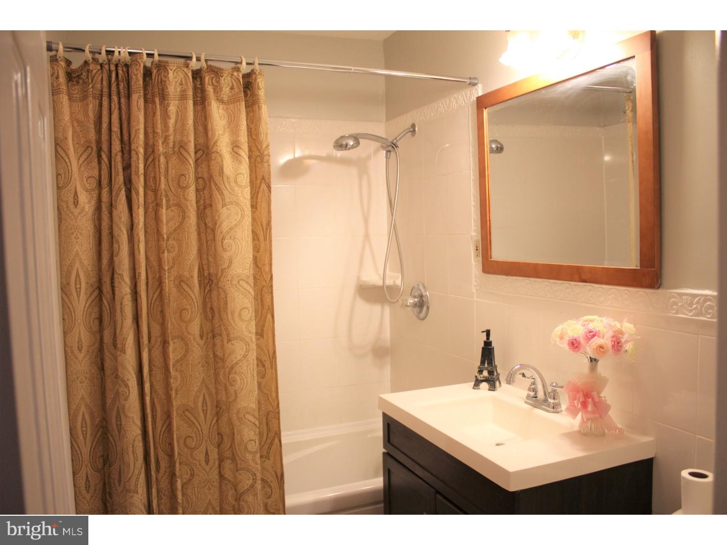 48 Penn Lyle Road Princeton Junction, NJ 08550 - Photo 8 of 22 Bathroom