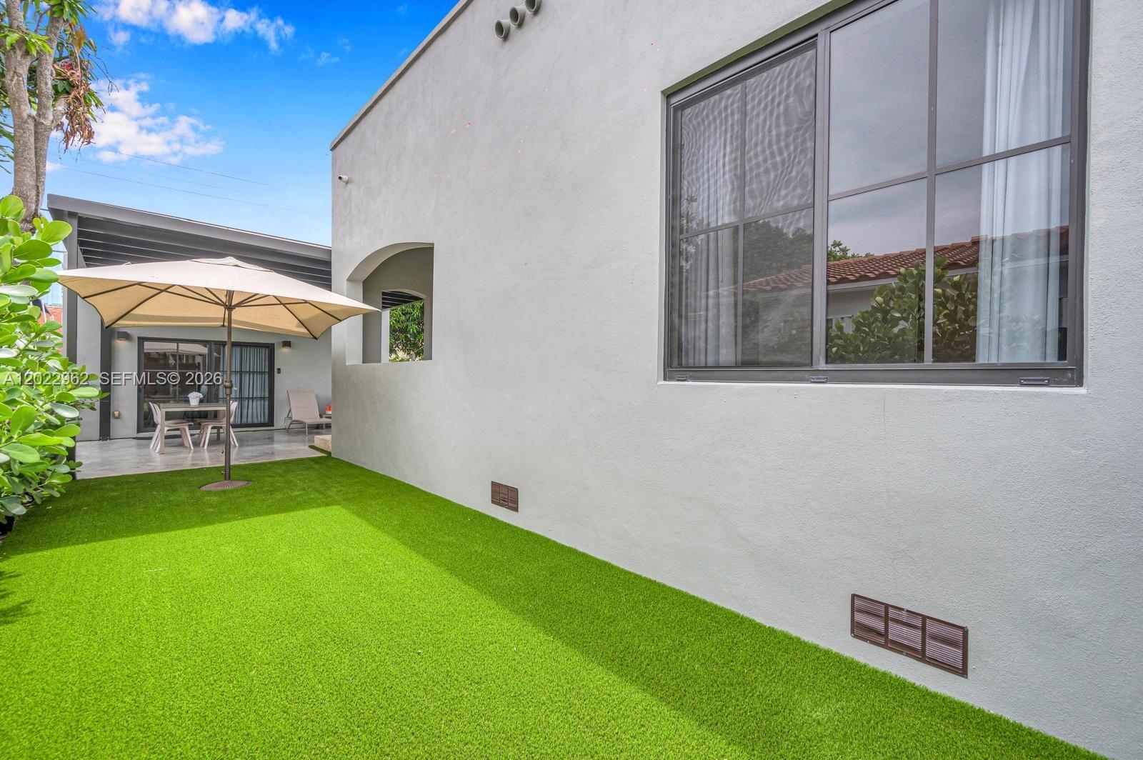 1852 Southwest 10th Street Miami, FL 33135 - Photo 5 of 41