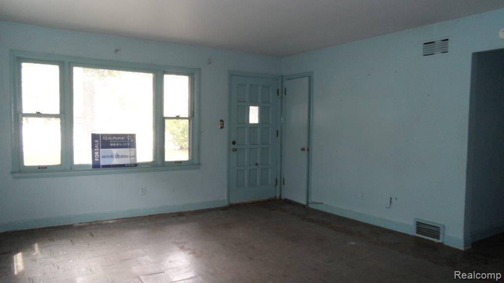 9090 Sheldon Road Plymouth, MI 48170 - Photo 2 of 6 600225498 LR.jpg