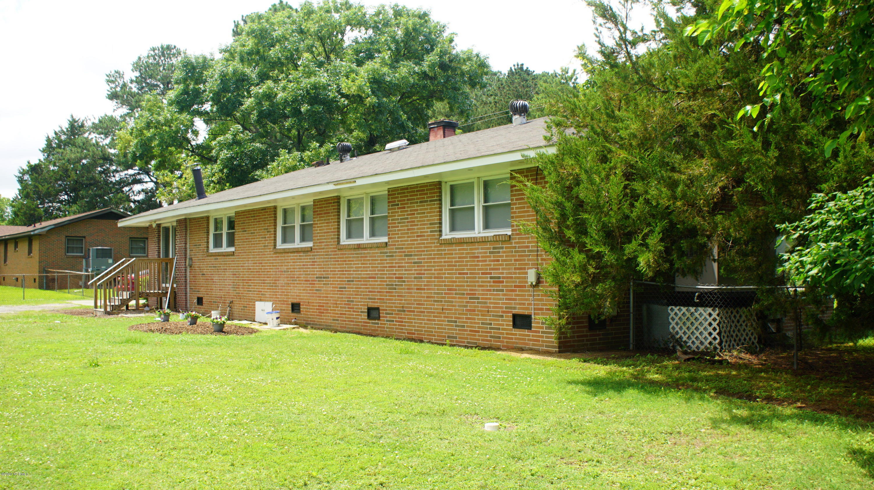 2009 Leggett Road Rocky Mount, NC 27801 - Photo 2 of 23 DSC00223