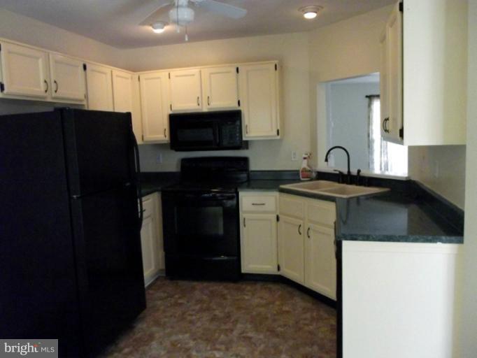 4464 Cole Farm Road Nottingham, MD 21236 - Photo 8 of 13 Kitchen