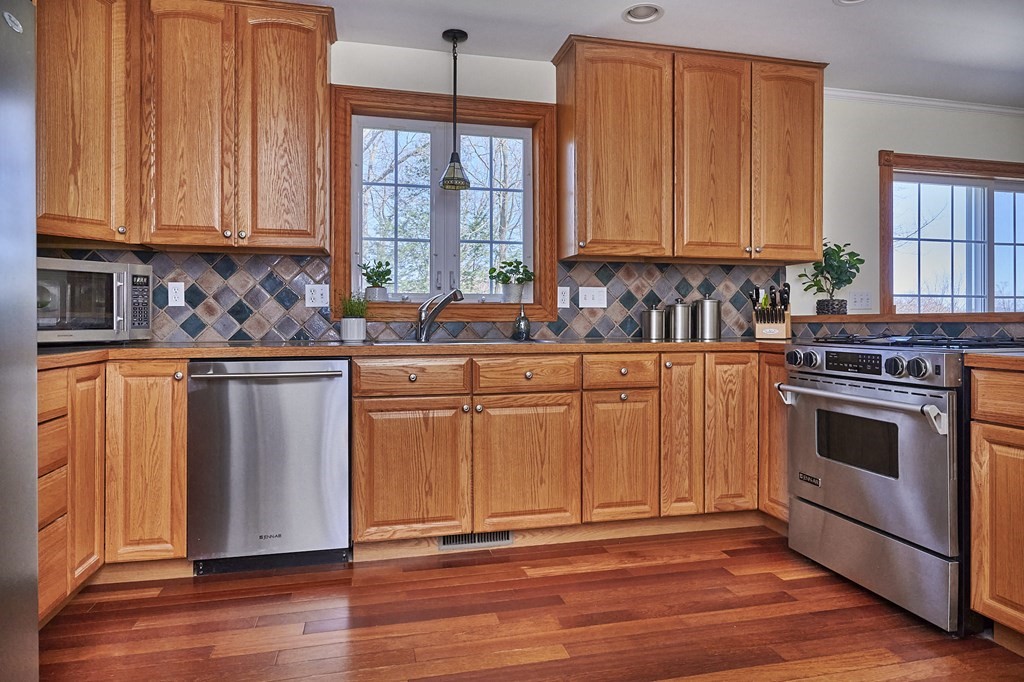 38 Linseed Road Hatfield, MA 01088 - Photo 11 of 42