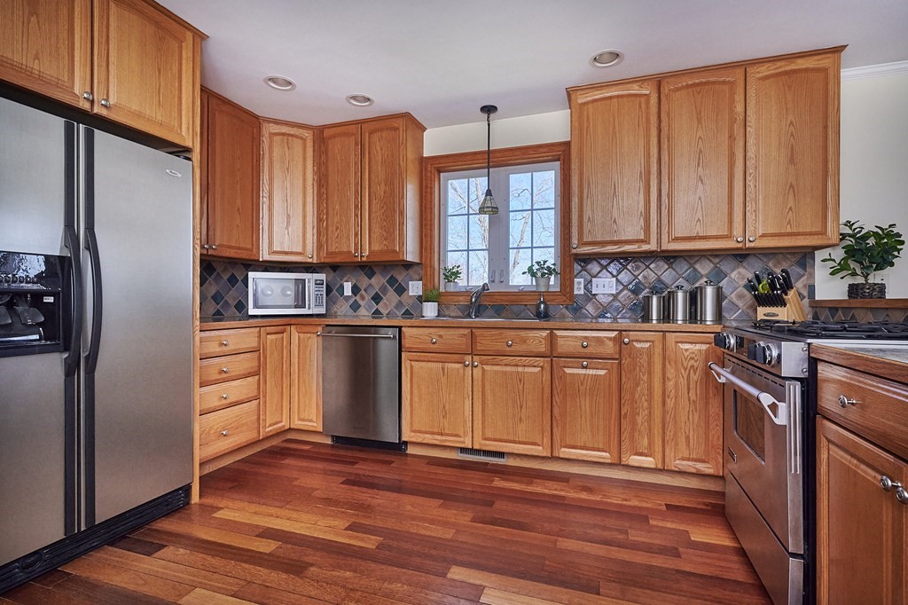 38 Linseed Road Hatfield, MA 01088 - Photo 12 of 42