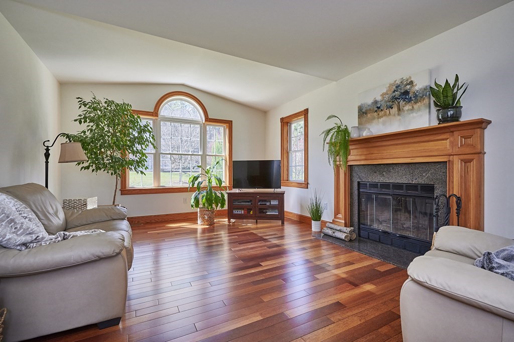 38 Linseed Road Hatfield, MA 01088 - Photo 6 of 42
