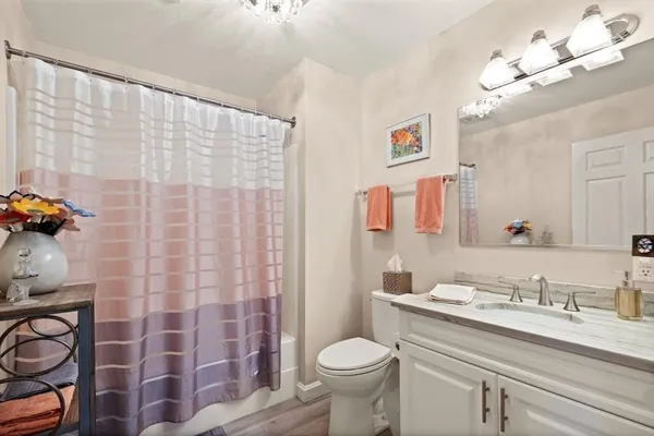 $565,000 | 38 Village Middleton Ma, Unit 201, Middleton, MA 01949
