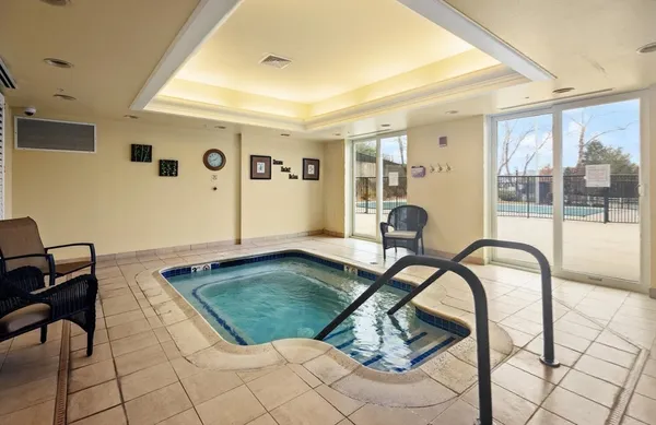 $565,000 | 38 Village Middleton Ma, Unit 201, Middleton, MA 01949