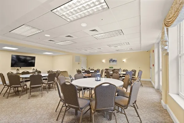 $565,000 | 38 Village Middleton Ma, Unit 201, Middleton, MA 01949