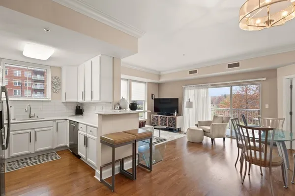 $565,000 | 38 Village Middleton Ma, Unit 201, Middleton, MA 01949