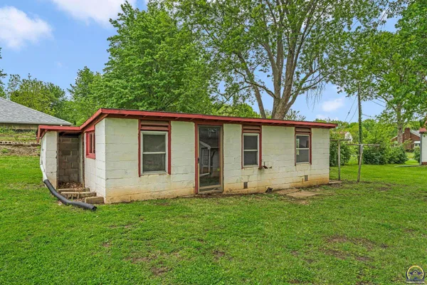 $285,000 | 3803 Northwest Wilder Road, Topeka, KS 66617
