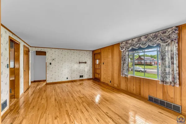 $285,000 | 3803 Northwest Wilder Road, Topeka, KS 66617