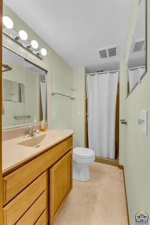 $285,000 | 3803 Northwest Wilder Road, Topeka, KS 66617