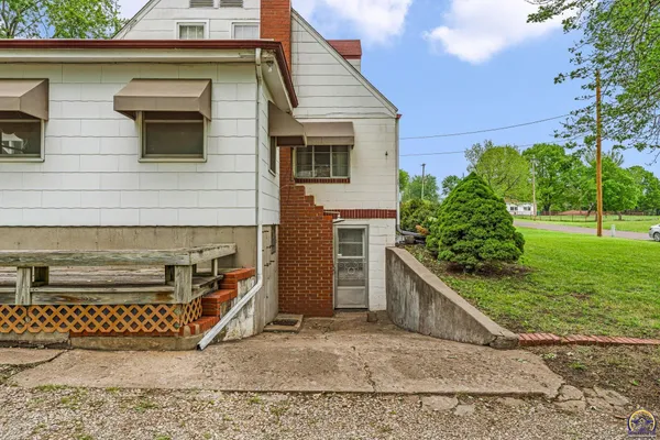 $285,000 | 3803 Northwest Wilder Road, Topeka, KS 66617