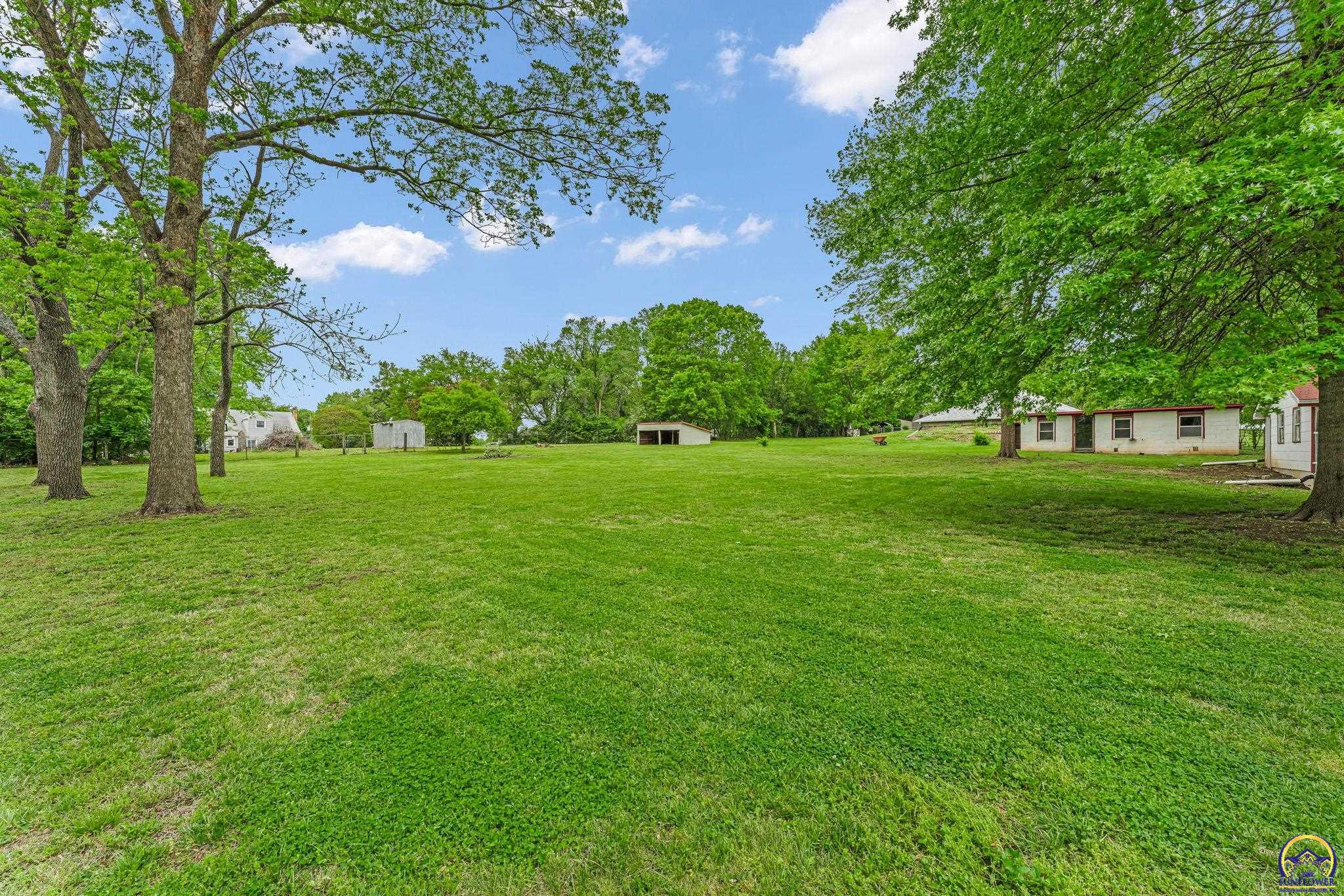 3803 Northwest Wilder Road Topeka, KS 66617 - Photo 9 of 40