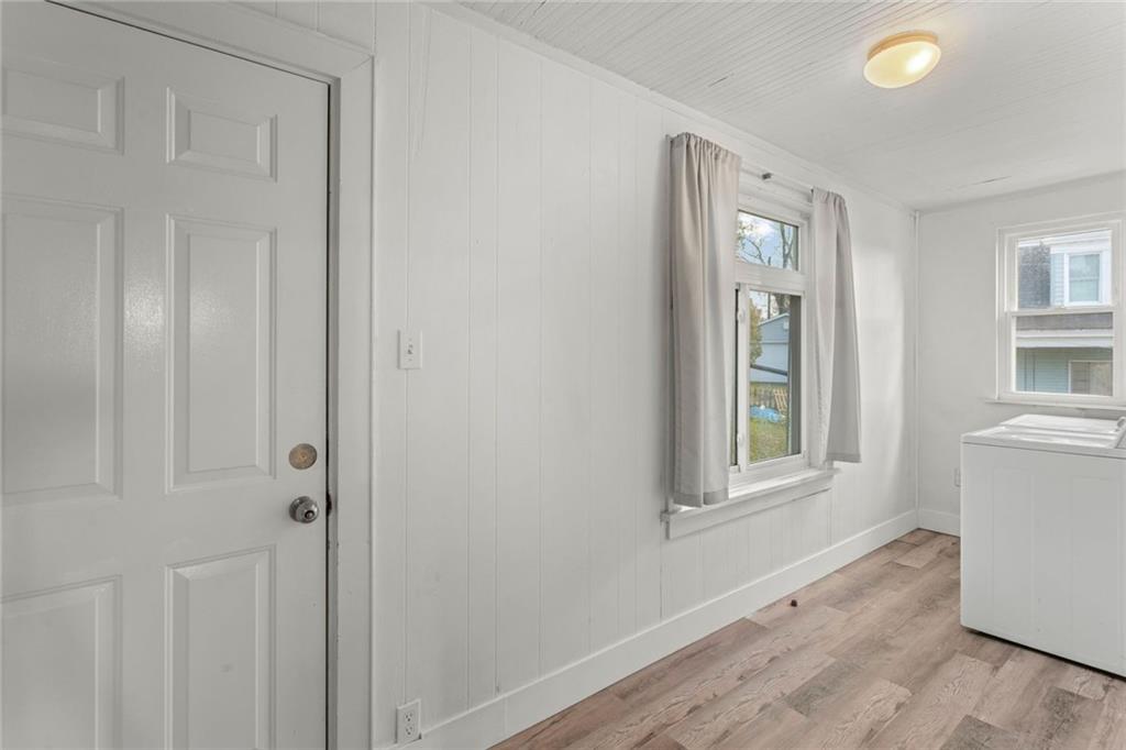 751 Florence Avenue Pittsburgh, PA 15202 - Photo 34 of 45 a view of an empty room with a window