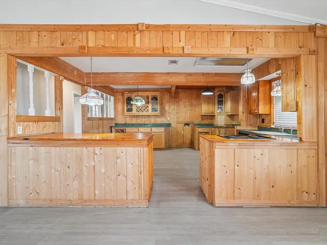 $339,000 | 175 Creekview Drive East, Red Oak, TX 75154