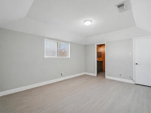 $339,000 | 175 Creekview Drive East, Red Oak, TX 75154