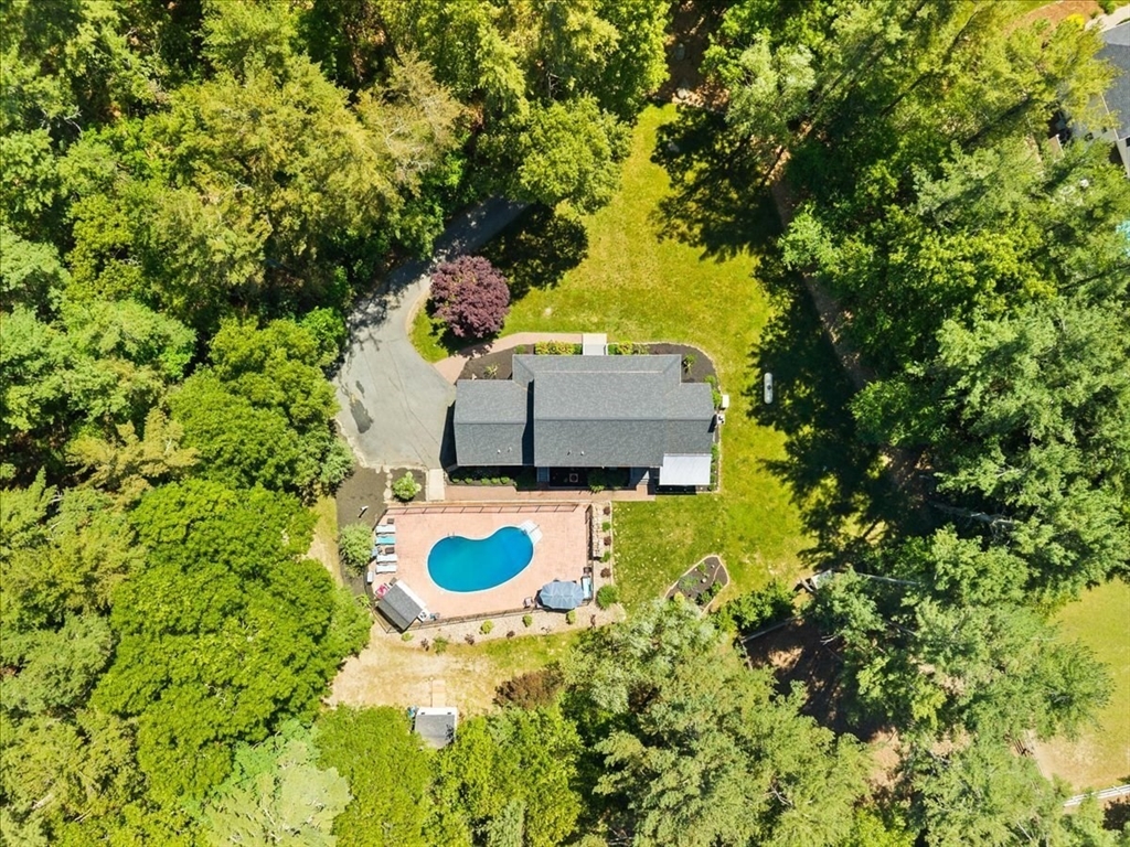 136 Paradise Lane Rochester, MA 02770 - Photo 37 of 40
