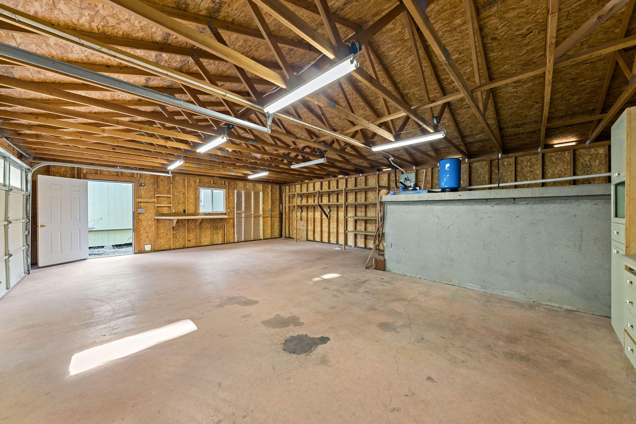 3611 Galice Road Merlin, OR 97532 - Photo 8 of 54 079A4394