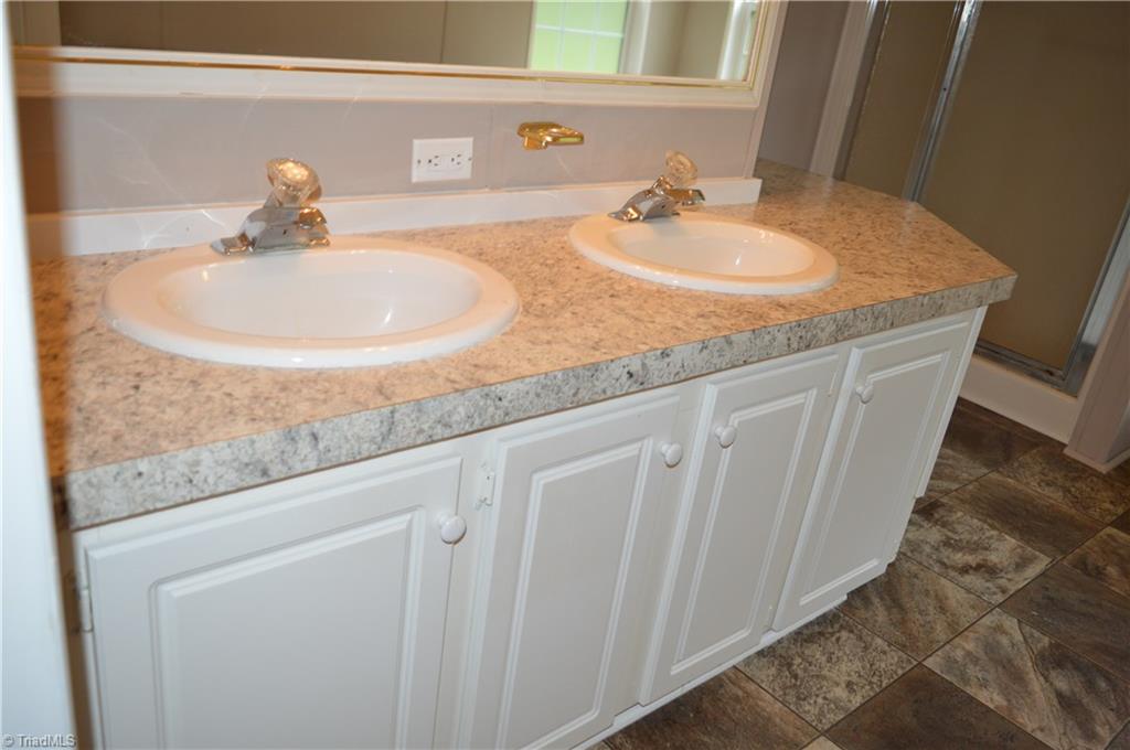 2217 Duggins Road Madison, NC 27025 - Photo 22 of 50