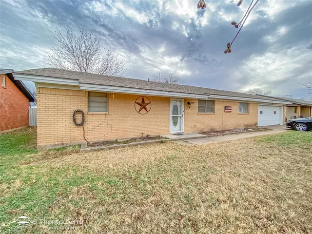 $110,000 | 1029 Northwest 3rd Street, Hamlin, TX 79520