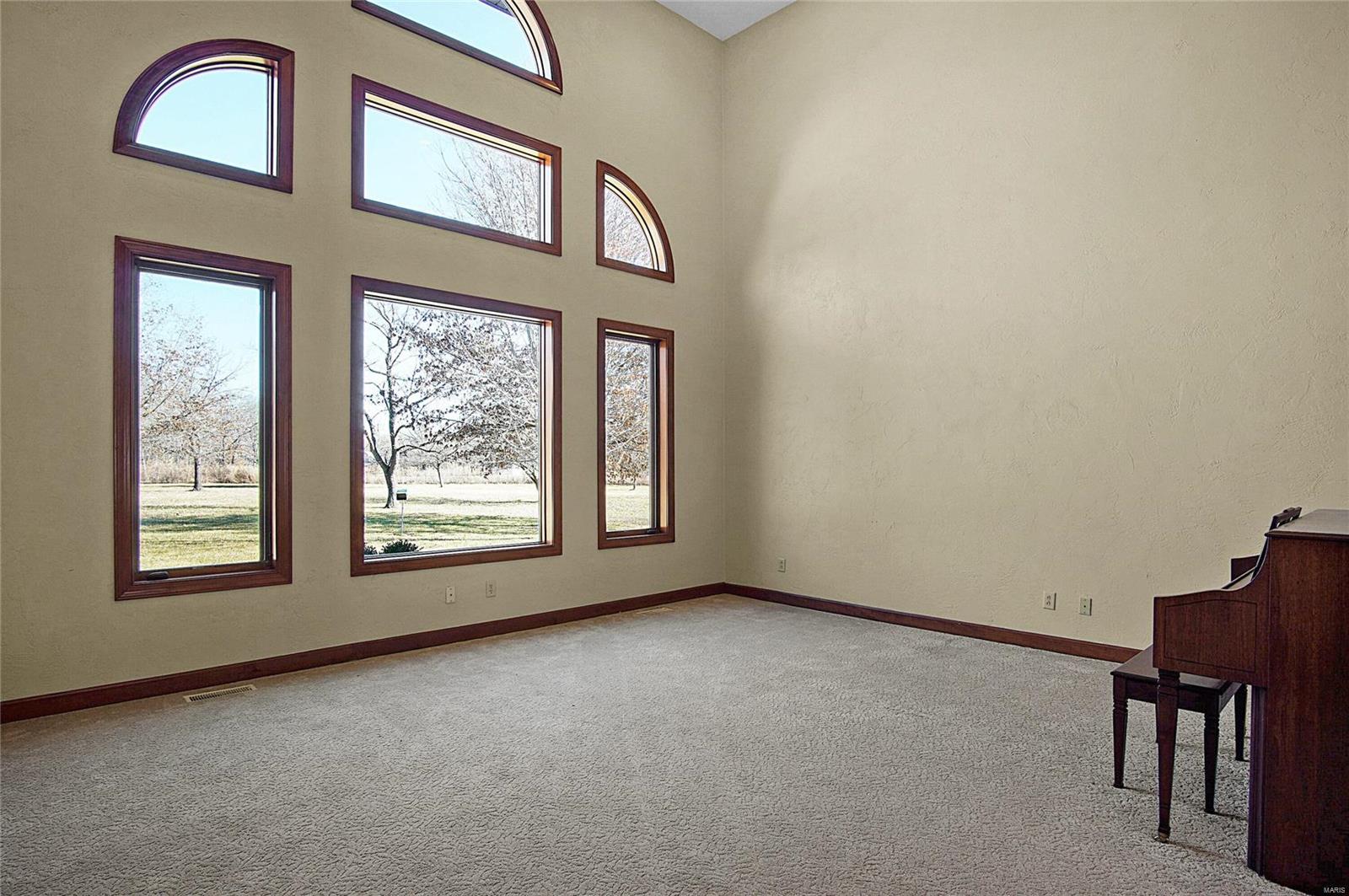 5546 Hazel Road Edwardsville, IL 62025 - Photo 8 of 52