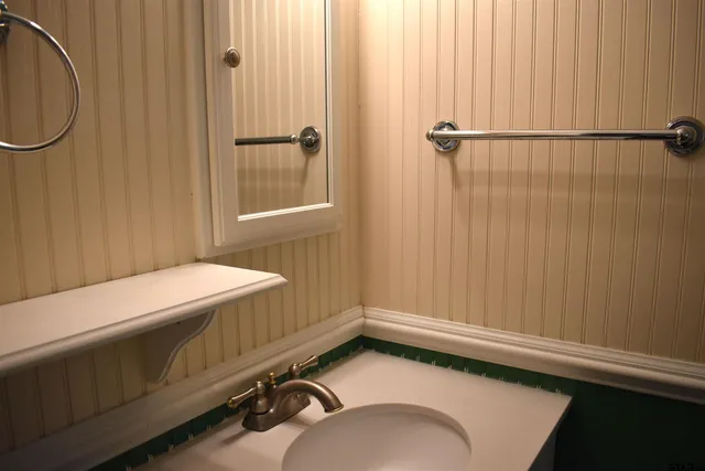 $199,999 | 209 Ludolph Street, Palestine, TX 75803