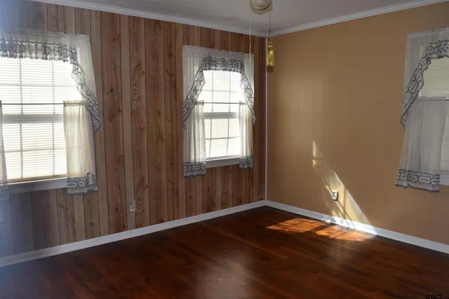 $199,999 | 209 Ludolph Street, Palestine, TX 75803