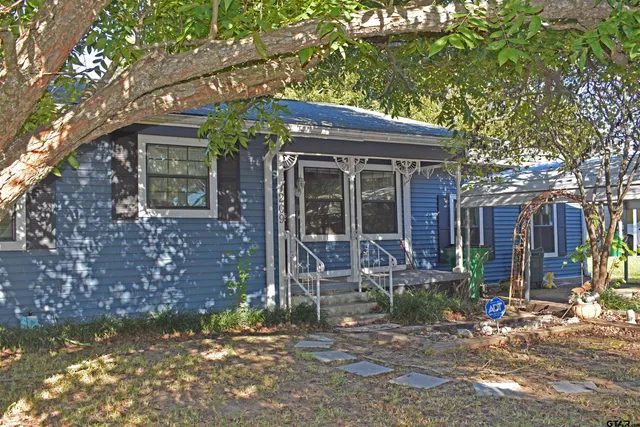 $199,999 | 209 Ludolph Street, Palestine, TX 75803