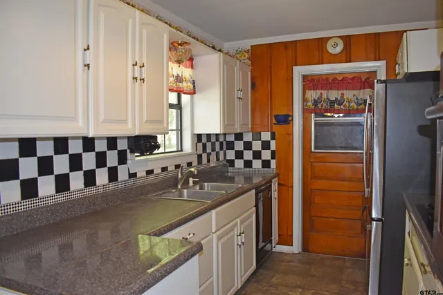 $199,999 | 209 Ludolph Street, Palestine, TX 75803