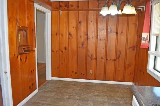 $199,999 | 209 Ludolph Street, Palestine, TX 75803