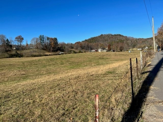 3 Burns Road Sevierville, TN 37862 - Photo 8 of 19
