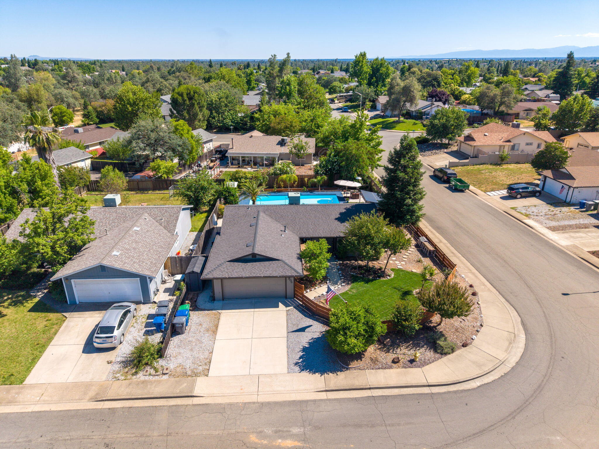 1803 Stetson Way Redding, CA 96003 - Photo 29 of 32 Corner Lot