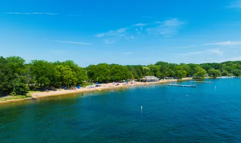$689,000 | 465 Chasefield Drive, Williams Bay, WI 53191