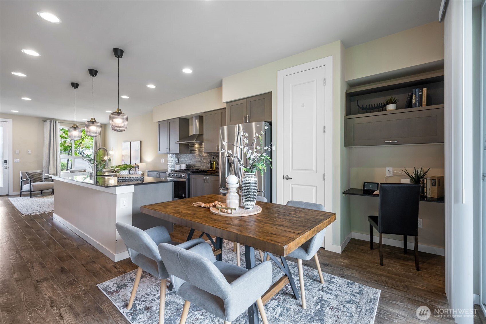 9725 10th Place Southwest Seattle, WA 98106 - Photo 13 of 40