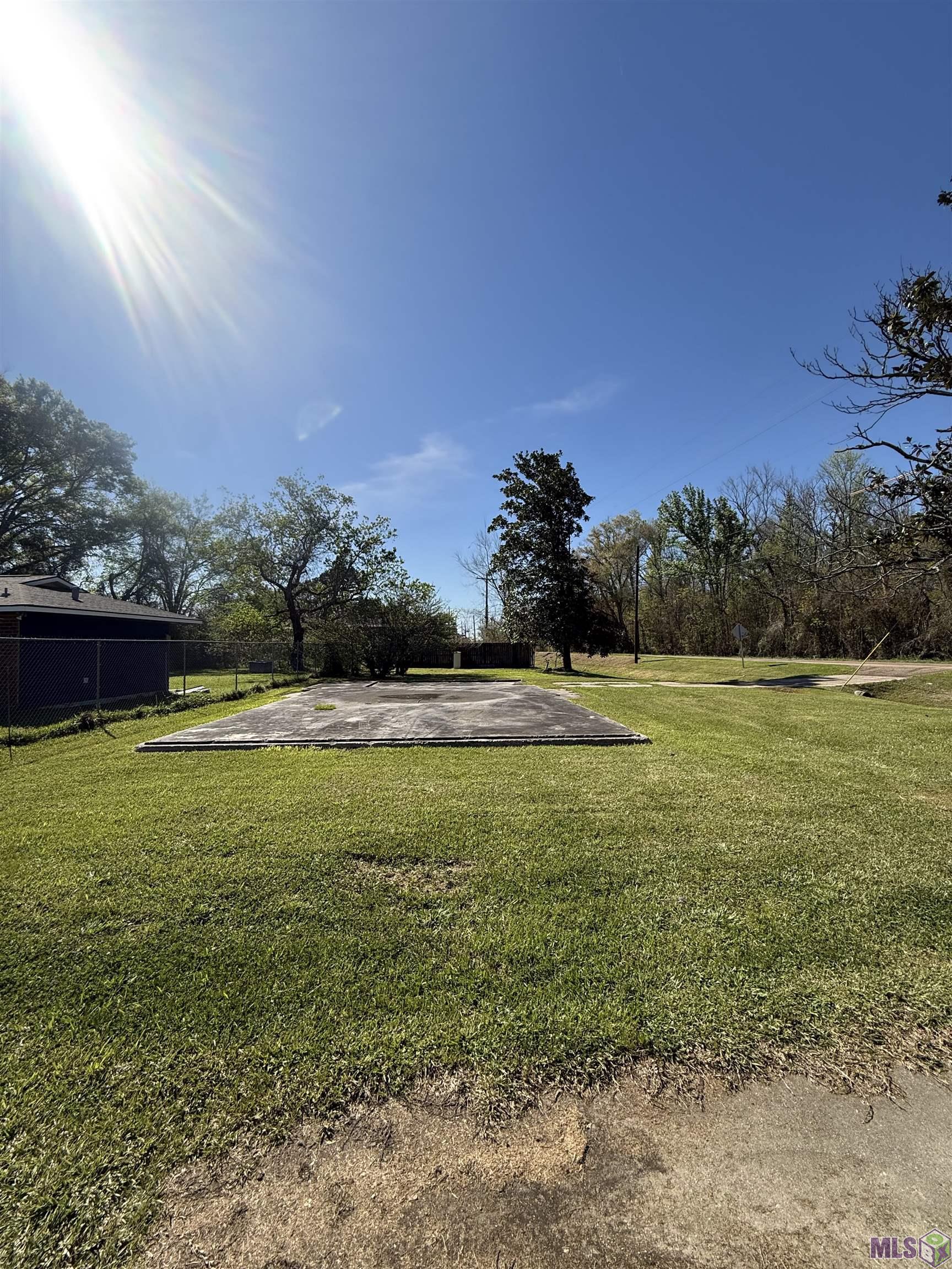 2326 Thomas Baton Rouge, LA 70807 - Photo 1 of 5