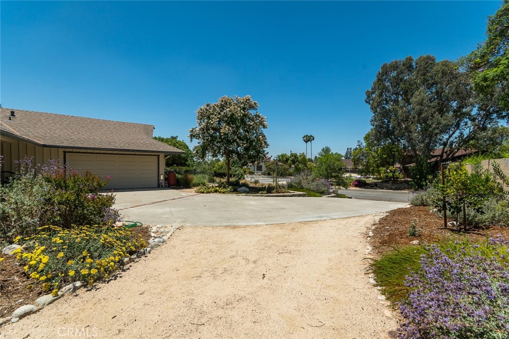 2220 Silver Tree Road Claremont, CA 91711 - Photo 70 of 74