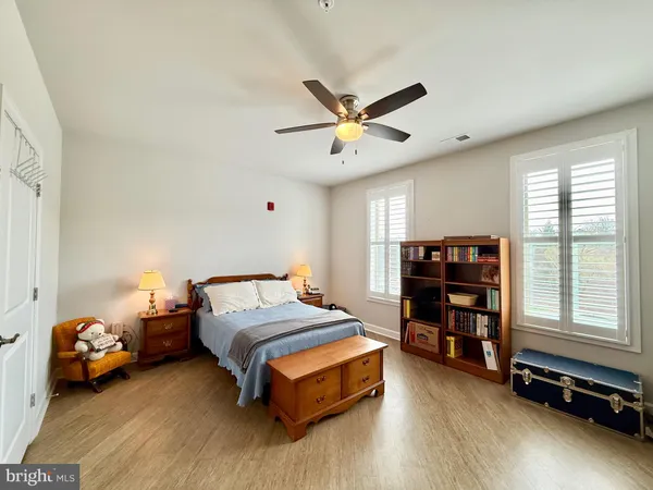 $685,000 | 6107 Fairview Farm Drive, Unit 202, Alexandria, VA 22315