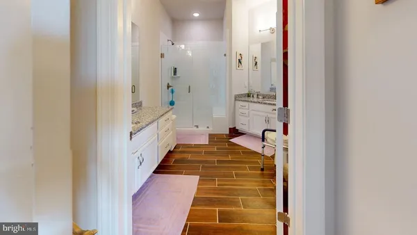 $685,000 | 6107 Fairview Farm Drive, Unit 202, Alexandria, VA 22315