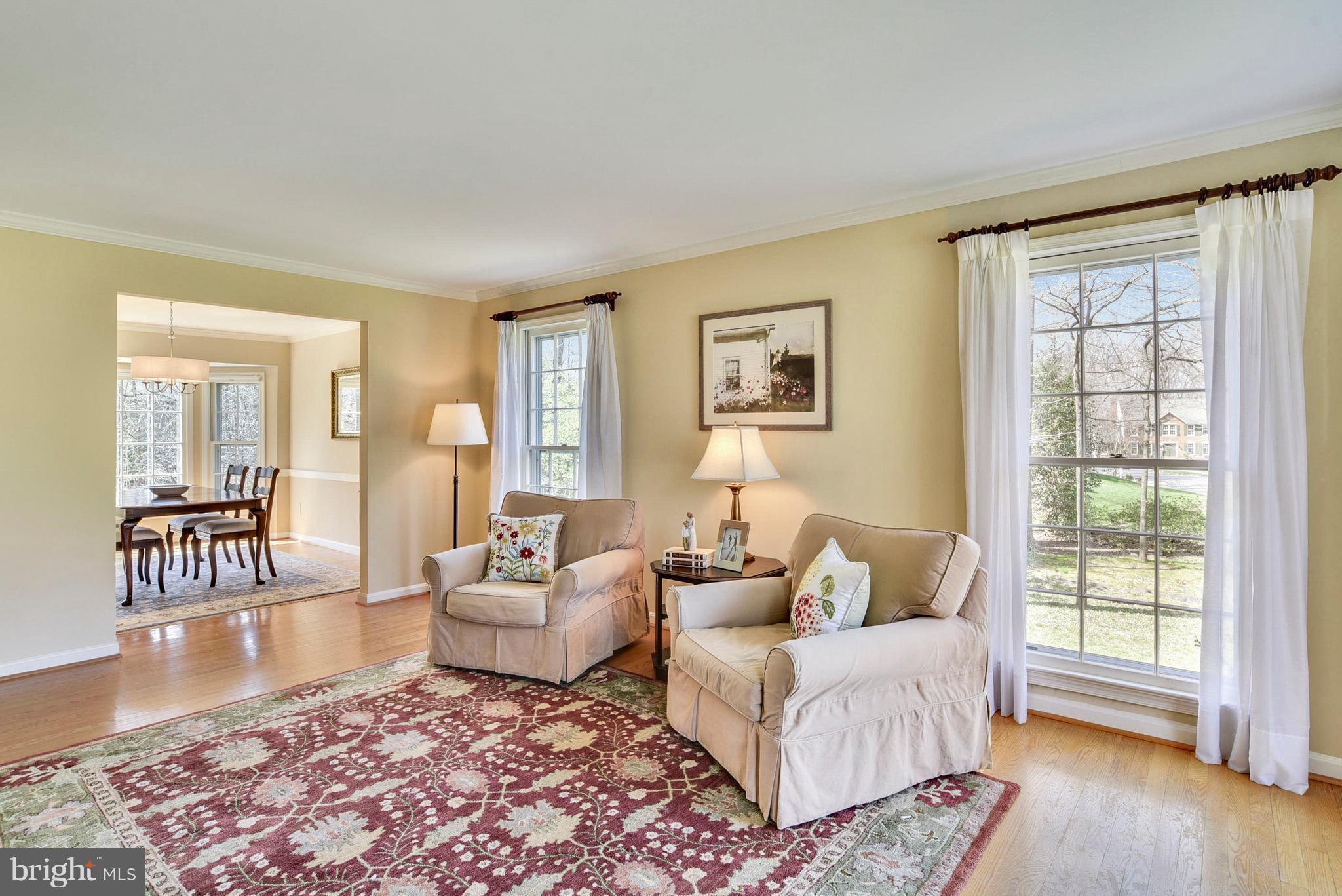1506 Elk Point Drive Reston, VA 20194 - Photo 5 of 30 Hardwoods on main