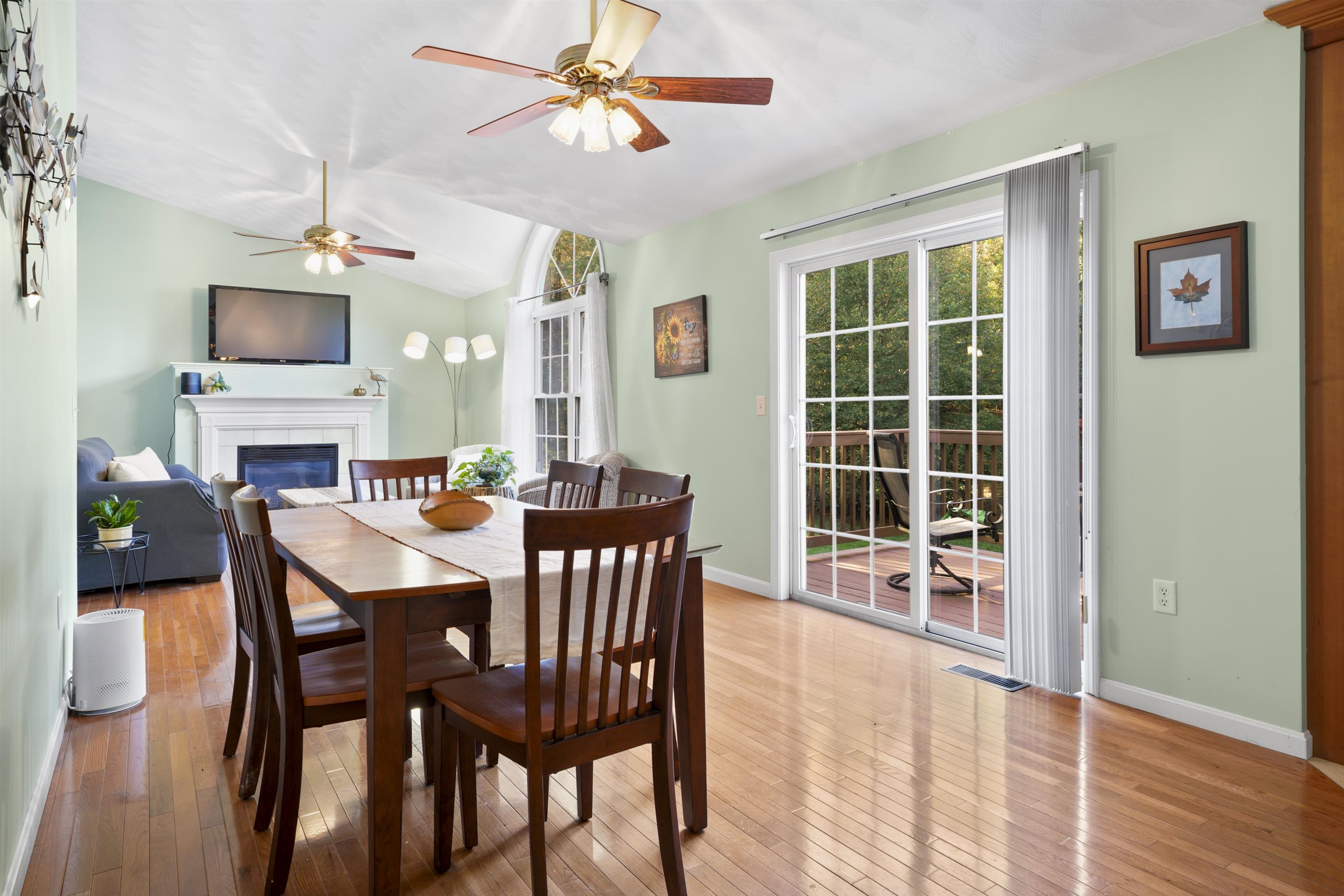 10 Cascade Circle Merrimack, NH 03054 - Photo 14 of 27 Gallery Image 14