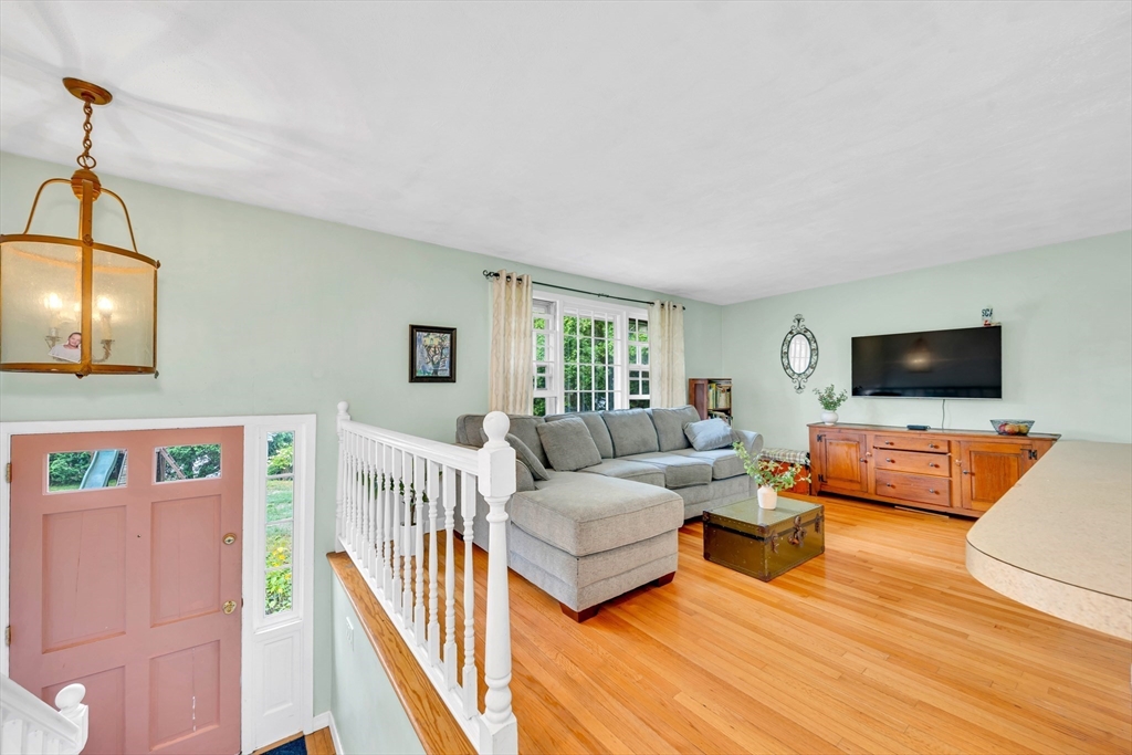 1 Howe Street Ipswich, MA 01938 - Photo 13 of 34