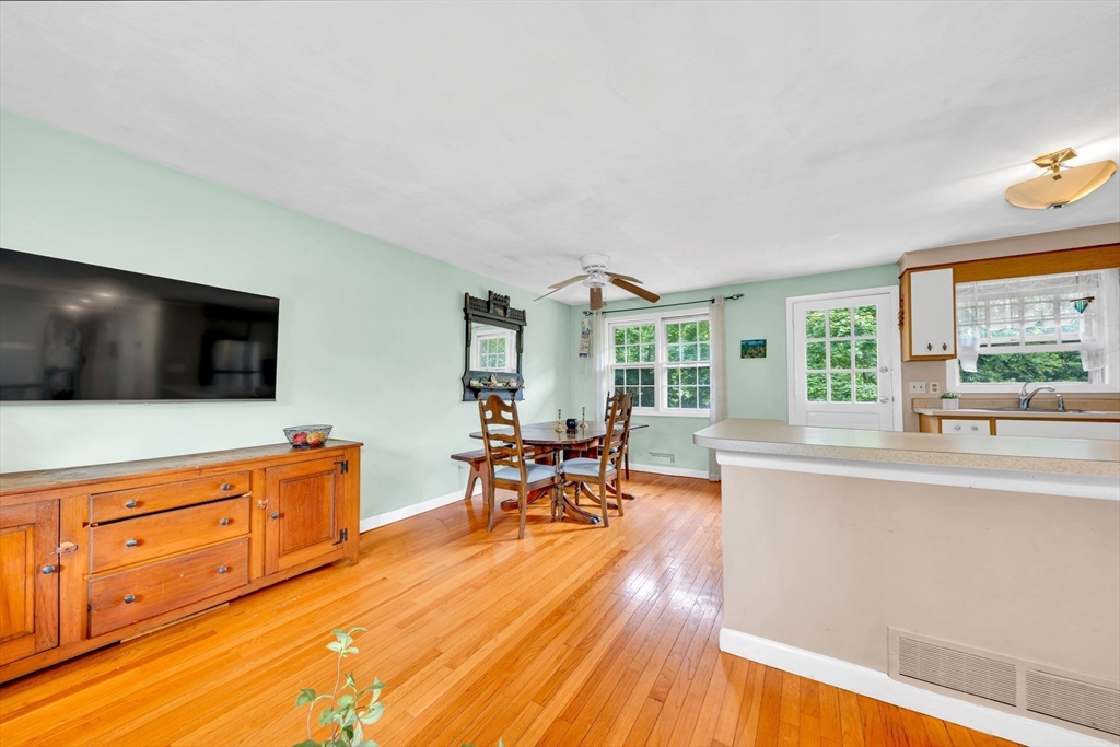 1 Howe Street Ipswich, MA 01938 - Photo 16 of 34