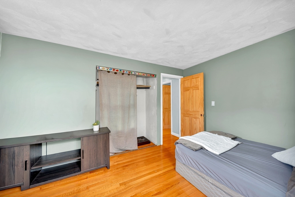 1 Howe Street Ipswich, MA 01938 - Photo 22 of 34