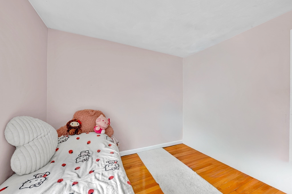 1 Howe Street Ipswich, MA 01938 - Photo 24 of 34