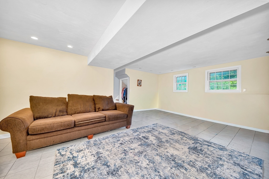 1 Howe Street Ipswich, MA 01938 - Photo 25 of 34