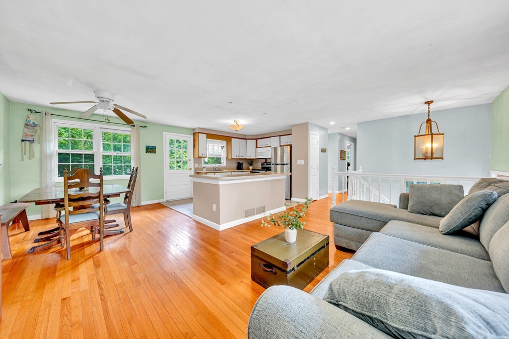 1 Howe Street Ipswich, MA 01938 - Photo 3 of 34