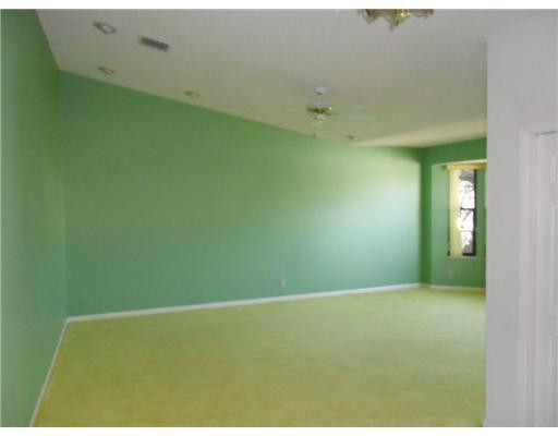 9954 Majorca Place Boca Raton, FL 33434 - Photo 4 of 6 Living Room